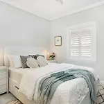 Balo1 - The Esplanade - Mosman